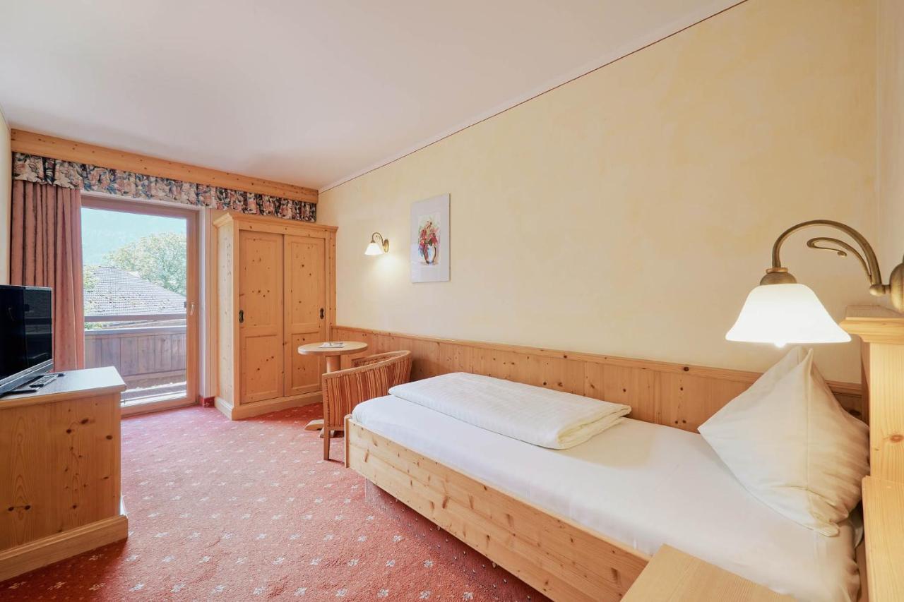 Gasthaus Hotel Oberwirt Ebbs Exteriör bild